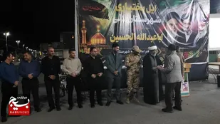 تکریم هنرمندان بسیجی لالی در اجتماع پرشور شبانه