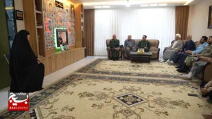 دیدار سردار زارع کمالی با خانواده شهید سلگی در همدان