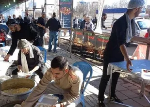 پخت و توزیع ۵ تن آش و ۵ هزار پرس غذای نذری در مراغه