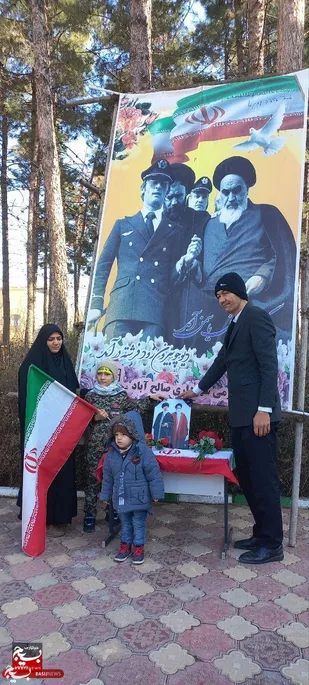 نسیم خوش ایام پیروزی انقلاب در گلزار شهدای گمنام پیچید