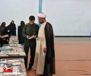 برپایی نمایشگاه کتاب به مناسبت هفته عقیدتی سیاسی در قصرقند&nbsp;