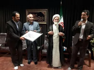 دیدار شاعران انقلابی با نماینده ولی&zwnj;فقیه در استان همدان