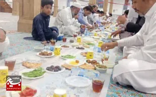 ضیافت افطاری درمسجد محمد رسول الله (ص) بخش دامن شهرستان ایرانشهر&nbsp;