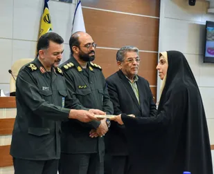 تجلیل از برگزیدگان نخستین جشنواره رسانه&zwnj;ای بانوان استان سمنان+ تصاویر