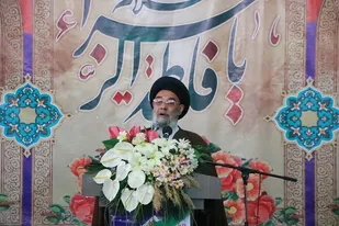 ماجرای استقبال علمای شیعه و سنی نجف از امام خمینی(ره)در زمان تبعید به عراق از زبان امام جمعه اصفهان