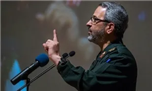 بسیجی یعنی کانون امیدبخش مردم و گره گشایی از کار ملت/ نفرین بر کسانی که به آمریکا لبخند می&zwnj;زنند