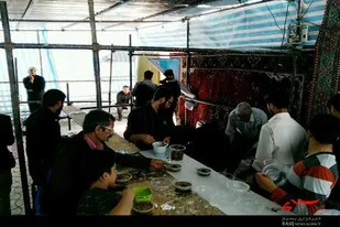 خدمت&zwnj;رسانی موکب سیدالشهداء(ع) نهاوند به زائرین حسینی