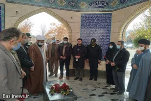 غبارروبی و عطرافشانی مزار شهدای مریانج همدان
