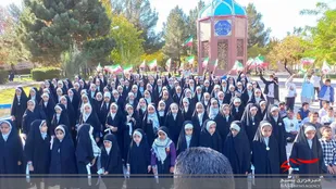 اجرای سرود "رفیق شهیدم " در بوستان&zwnj;های بیرجند