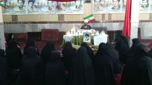 مراسم خاطره&zwnj;گویی به یاد شهدای مدافع حرم در روستای حسین&zwnj;آباد عاشوری