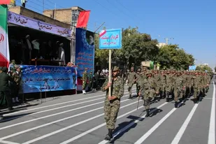 رژه نیروهای مسلح در استان چهارمحال و بختیاری برگزار می شود