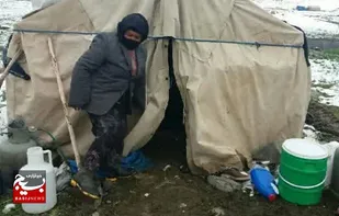 &zwj;  امدادرسانی گروه های جهادی سپاه اهر به عشایر گرفتار در برف