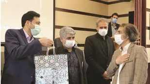 هنرمندان می توانند با بهره گیری از ظرفیت های فرهنگی شهرستان ری فیلم هایی با محتوا تهیه کنند
