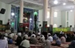 سیره رسول مکرم اسلام (ص)اقیانوس بی کران برای رستگاری / افسارگسیختگی قیمت ها در بازار خودرو و مسکن قابل قبول نیست