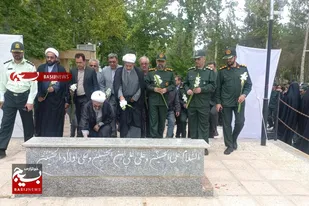 عطرافشانی گلزار شهدای نهاوند به مناسبت سالروز آزادسازی خرمشهر