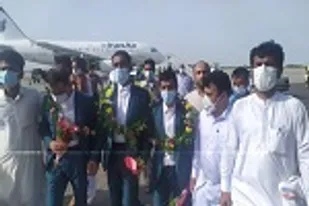 سه صیاد آزاد شده از بند دزدان سومالی وارد کنارک شدند