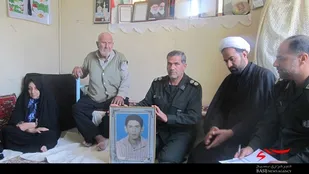 دیدار با خانواده شهید دانش آموز علی اکبر سالاری نژاد