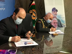 سفرا و وابستگان نظامی دفتر یادبود شهید فخری زاده را امضا کردند