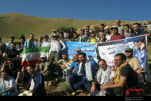 صعود پایوران و بسیجیان سپاه ناحیه ملایر به ارتفاعات لشگردر ملایر