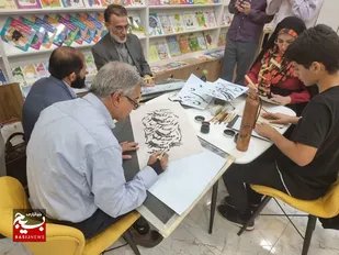 اقدام خودجوش هنرمندان خوزستانی ؛
خوشنویسی آیات آسمانی در پاسخ به هتک حرمت قرآن کریم