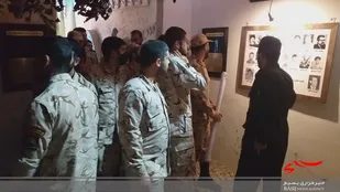 بازدید کارکنان وظیفه سپاه کربلا از نمایشگاه دفاع مقدس