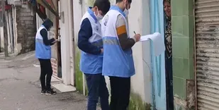 نمونه گیری۷۵۰ تست سریع کرونا در فراهان/1000 بسته کمک مومنانه ویژه اقشار کم درآمد توزیع شد