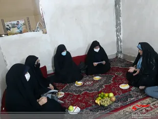 دیدار با خانواده شهدا توسط حوزه حضرت خدیجه (س) راز