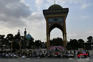 عطر افشانی غبار روبی گلزارشهدای شهرستان گرگان