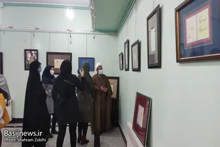 برپایی نمایشگاه هنرهای تجسمی به مناسبت دهه فجر در ملایر+تصاویر