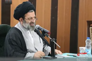 هدف دشمن ایجاد شکاف بین مردم و نظام است