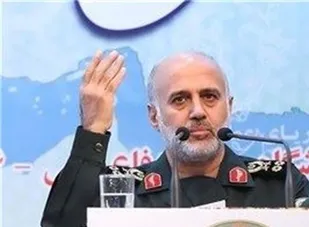 دشمنان از آزمودن قدرت اراده و توان ارتش و سپاه پرهیز کنند