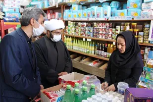 تسویه حساب دفتری بدهکاران بی بضاعت به همت موقوفه حاج محمدحسین خزانه و اوقاف و امورخیریه شهرستان البرز