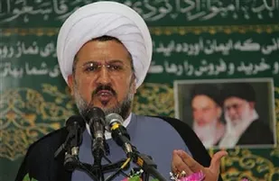 وحدت باید حول محور ولایت باشد