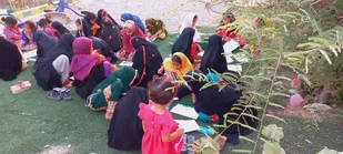 وقتی رنگ&zwnj;ها حرف می&zwnj;زنند؛ خلاقیت کودکان پیرسهراب روی بوم پایگاه زهرای اطهر