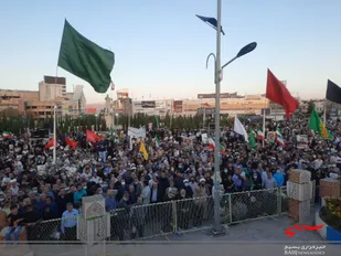 مردم دیار سردار دلها  با تجمع در میدان ازادی هتک حرمت به تمثال شهید حاج قاسم را محکوم کردند