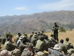 برگزاری اردوی  آموزشی تفریحی رزم در جنگل و کوهستان