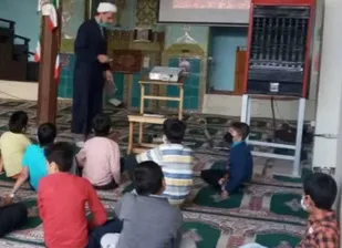 جلسه جوانه های صالحین در پایگاه بسیج محمد رسول الله(ص)