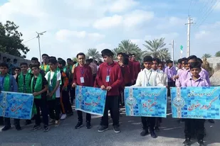 پنجمین جشنواره ملی آسمان هشتم با حضور ۳۰۰ هنرمند بسیجی در میناب آغاز به کار کرد