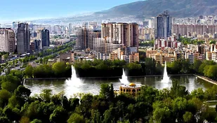 اینجا ایران است سرزمین مردان مرد و شیرزنان