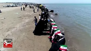 تشکیل زنجیره انسانی حمایت از عملیات وعده صادق امروز در سواحل  نکا