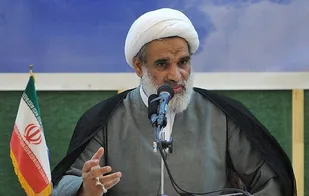 نظام موظف به پشتیبانی مالی و جانی از گزارشگران فساد است