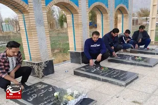 غبارروبی گلزار شهدای روستاهای شهرستان نهاوند به مناسبت هفته بسیج