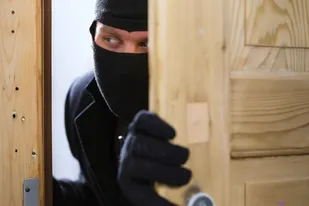 معضل سرقت باید اساسی و ریشه ای حل شود