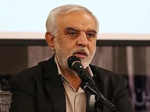 مسئله اقامه نماز در ادارات مورد توجه جدی مدیران ادارات قرار بگیرد