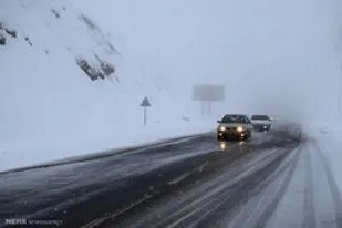 تردد در محورهای کوهستانی گیلان تنها با زنجیر چرخ امکان دارد