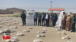 اهدا ۷۰۰ بسته حمایتی دررزمایش کمک های مومنانه و تجلیل از جهادگران در شهرستان هویزه