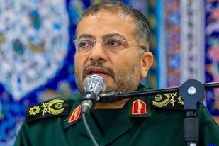 بسیج مظهر کامل تحقق مردم سالاری اسلامی/تدوین سند راهبردی برای حرکت در مسیر گام دوم انقلاب