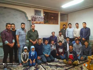 دیدار بسیجیان و رزمندگان گردان ۱۰۹ امام حسین علیه السلام با خانواده آزاده جانباز محمود دانشمند
