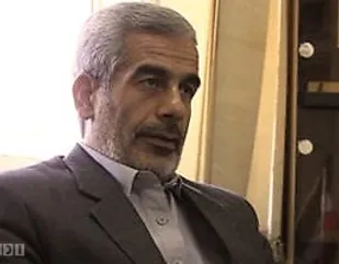 مسوولین باید در خط مقدم دفاع از حریم دین باشند