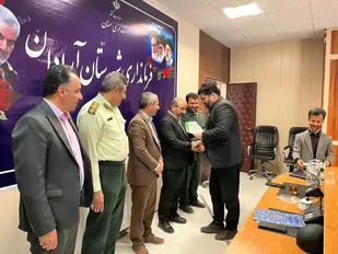 آئین تجلیل از فرماندهان پایگاه&zwnj;های بسیج ادارات شهرستان آرادان برگزار شد